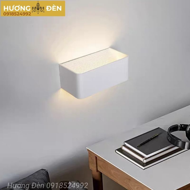 den-vach-tuong-thiet-ke-cao-cap-vnt2214-trang